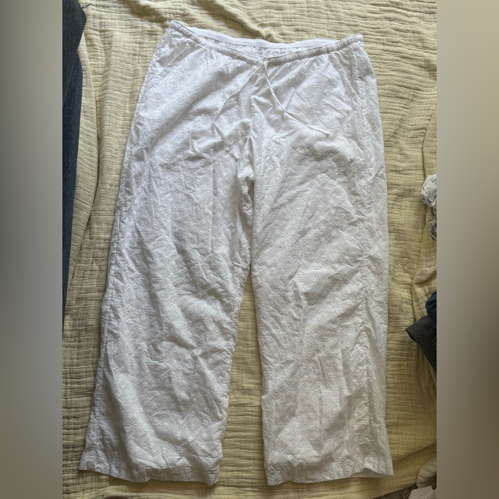 Hollister White Eyelet Baggy Pull On Pants